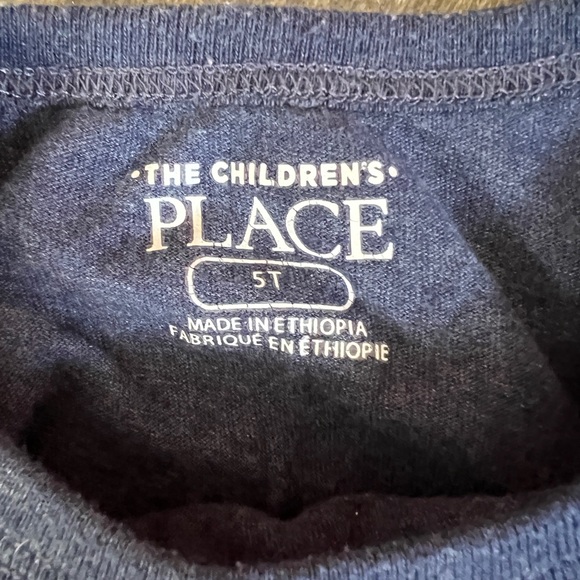 Boy’s T-Shirt Size 5T The Children’s Place - Picture 2 of 2